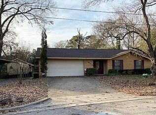 600 Redbud Cir, Athens, TX 75751