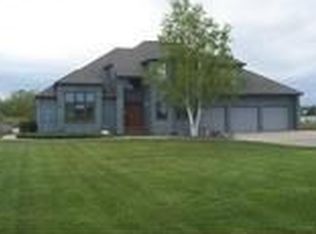 1320 Richmond Dr, Cheboygan, MI 49721