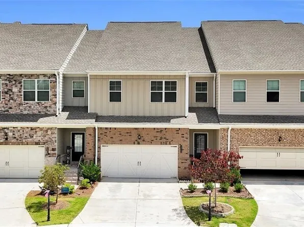 2340 Manor Pointe Dr, Cumming, GA 30041