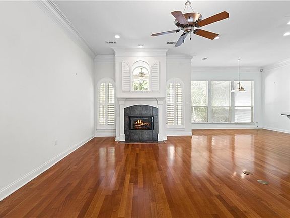 3rd image of 713 Kellywood Ct