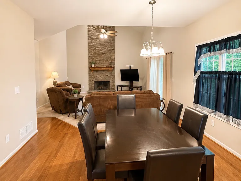 2001 Jessica Way — Photo 10