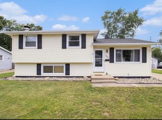 3301 Cabot Dr, South Bend, IN 46635
