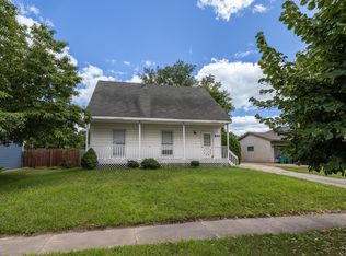 890 W Village Cir SE, Rochester, MN 55904