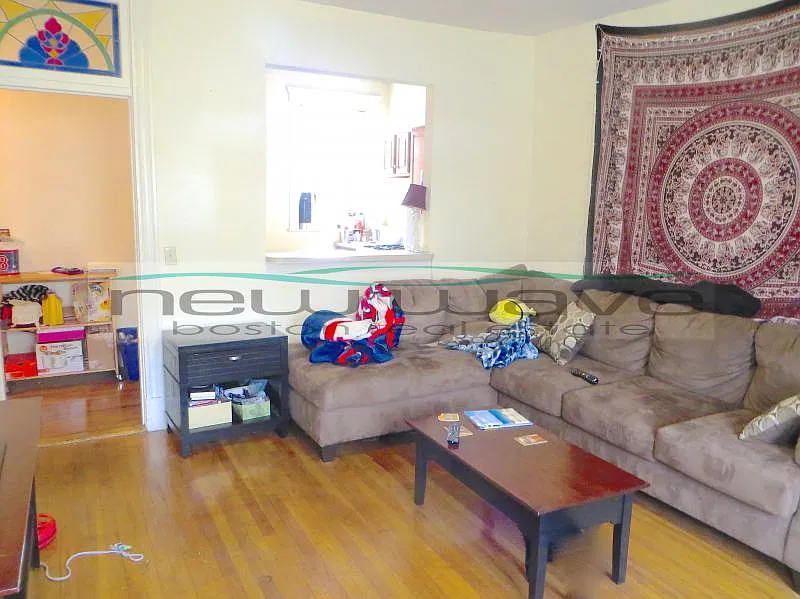 2 bed, 999 sqft, $3,600 — Photo 2