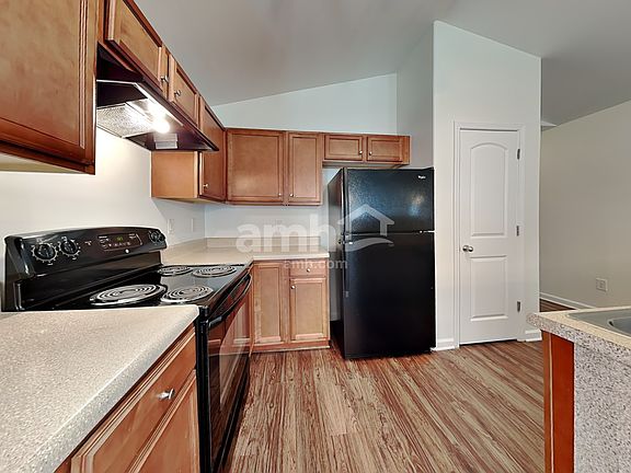 3rd image of 5039 Hogan Point Ct