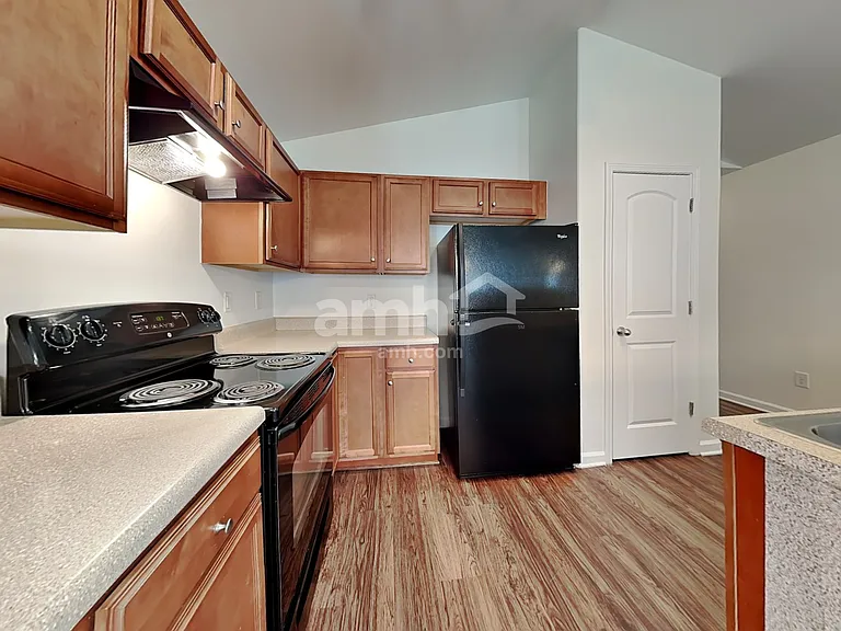 5039 Hogan Point Ct — Photo 3