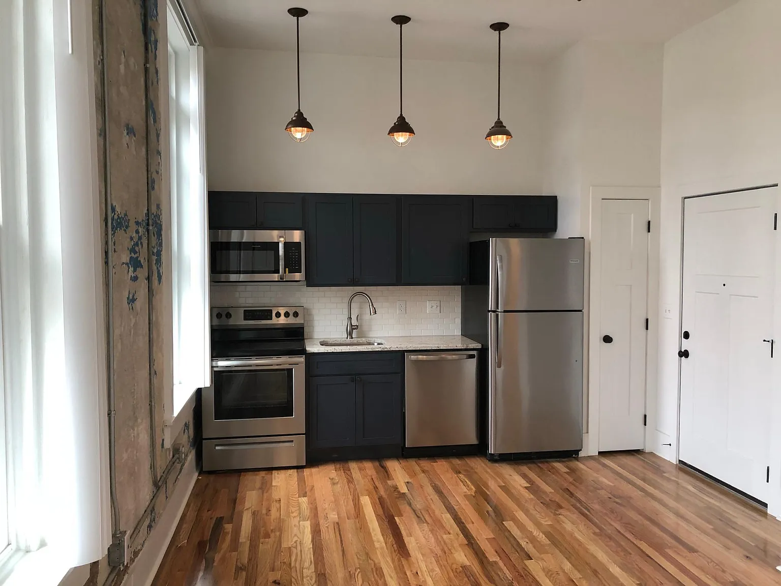 1100 Church St — Photo 2
