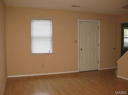 3rd image of 1602 Amblewood Dr #1