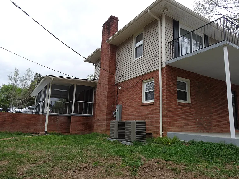 5773 Gumtree Rd — Photo 22