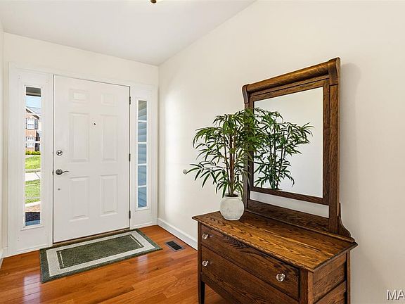 3rd image of 5612 Briarwood Estates Dr