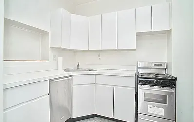 Rented by Mossanen Group