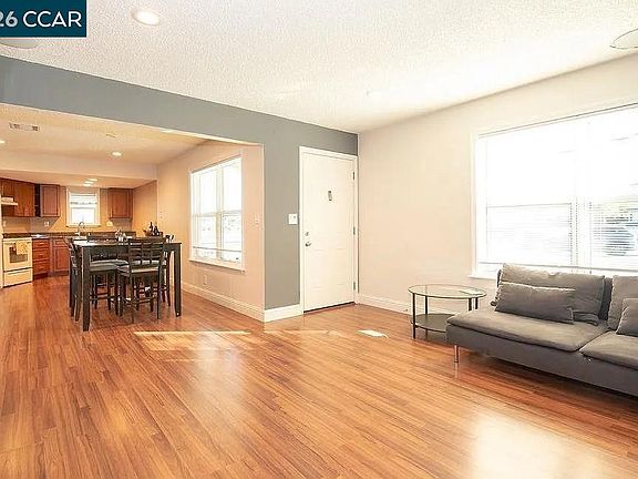 2nd image of 6 Linscheid Dr