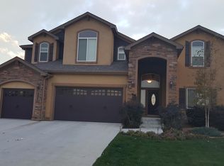 8845 Blackwood Dr, Windsor, CO 80550