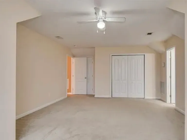 1473 Oxpens Rd — Photo 16