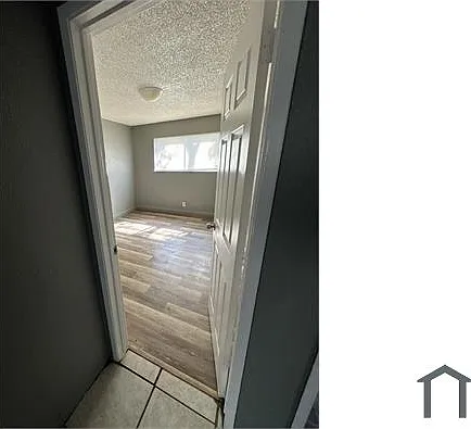 3 bed, 900 sqft, $1,500 — Photo 3