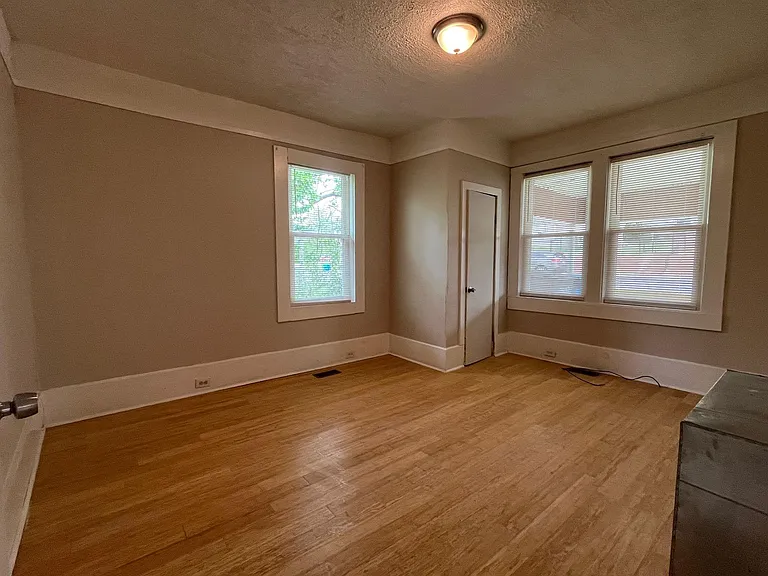 2402 Clifton St NW — Photo 16