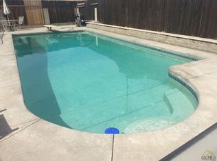 2717 Fairfax Rd, Bakersfield, CA 93306