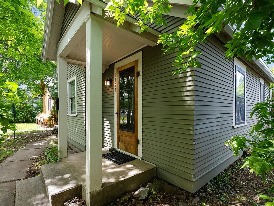 1st image of 1424 Defoe St