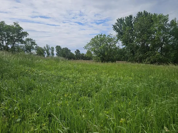 10886 Crooked Lake Rd NE, Rockford, MI 49341