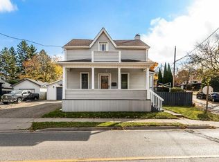 270 Queen St E, Cambridge, ON N3C2B6