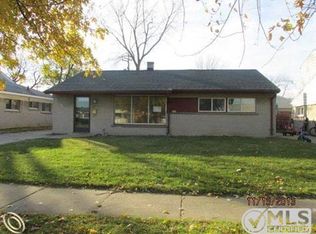 25549 Miracle Dr, Madison Heights, MI 48071