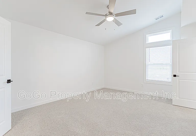 1411 Darrowby Way #1 — Photo 13