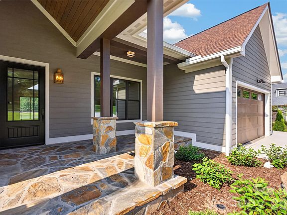 4th image of 966 Mapleton Ln #14