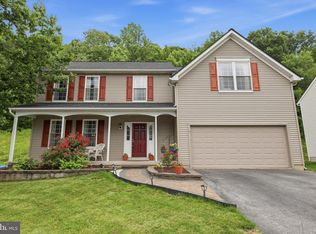 820 Windridge Ln, Downingtown, PA 19335