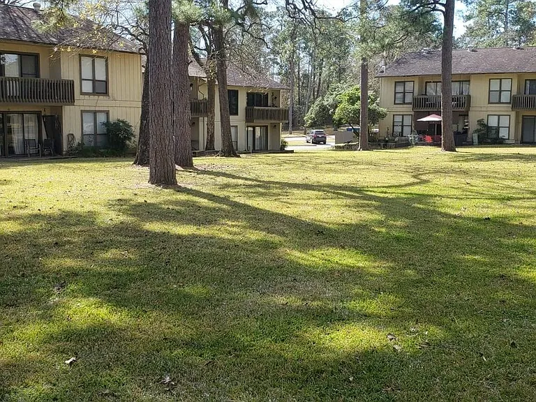 15919 Golf Club Dr #108 — Photo 1