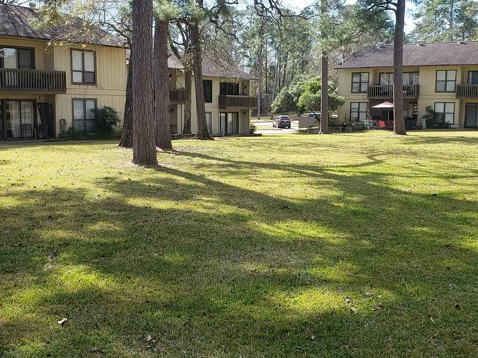 15919 Golf Club Dr #108
