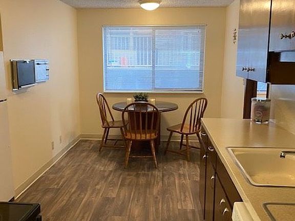 4th image of 430 NE Ravenna Blvd APT 301