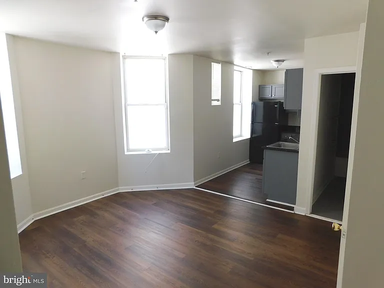 2427 Lakeview Ave #2D — Photo 3