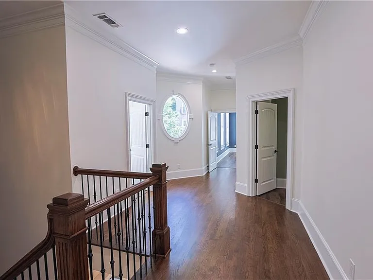 1294 Lenox Park Blvd — Photo 33