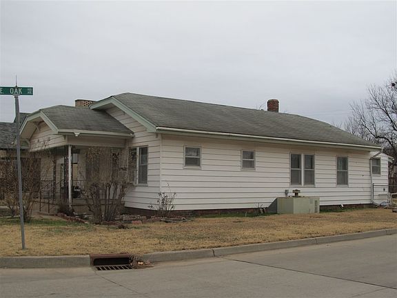 4th image of 572 N 10th St