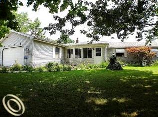 9290 Hickory Ridge Rd, Holly, MI 48442