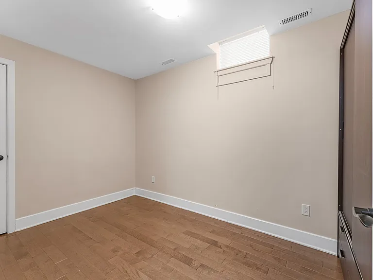 355 Gilmour St #2 — Photo 7