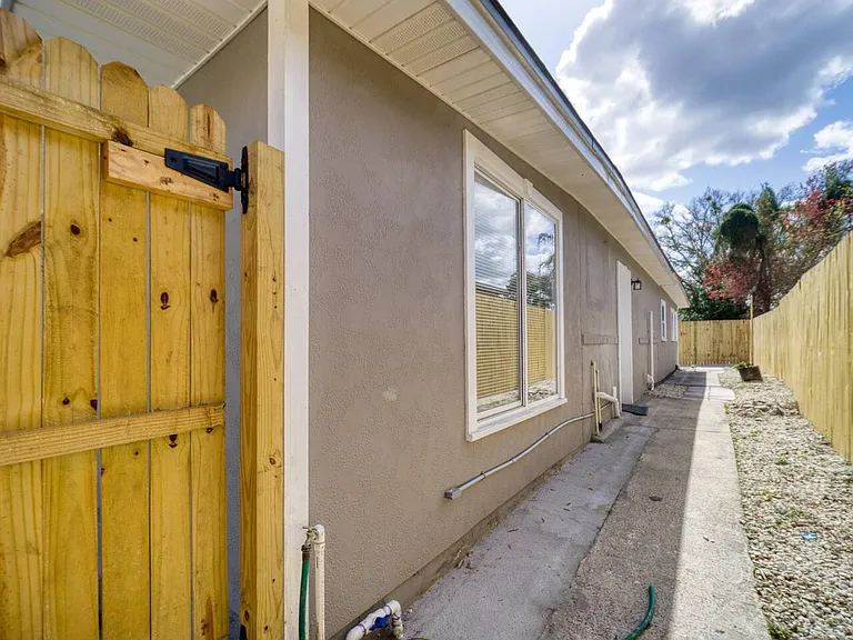 832 Mikael Ave #C — Photo 11