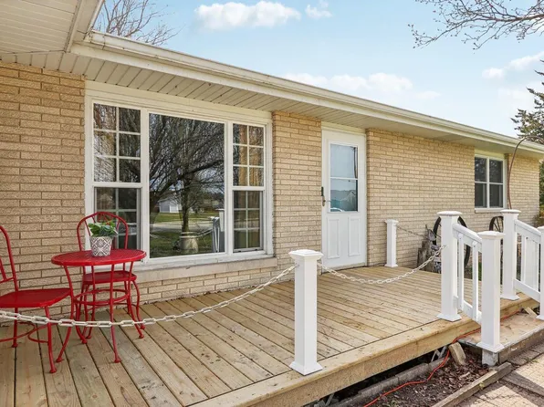 1905 South Browns Lake DRIVE, Burlington, WI 53105