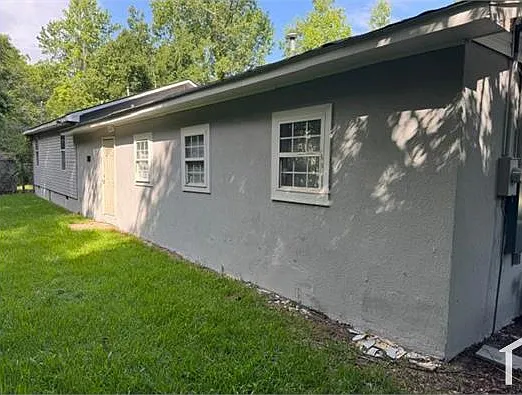 3 bed, 1025 sqft, $1,700 — Photo 2