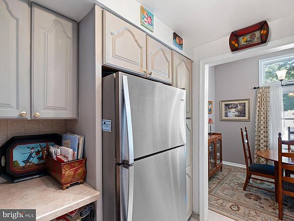 5th image of 5207 Birch Cir #166