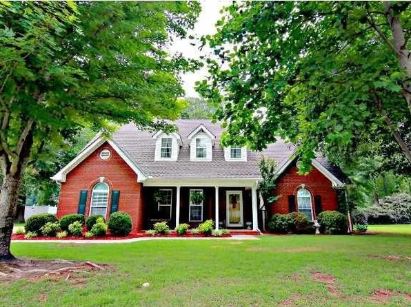 1803 Rosedale Ave, Muscle Shoals, AL 35661
