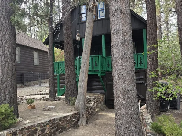 512 W Rainbow Blvd, Big Bear City, CA 92314