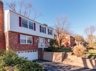 151 E Edgewood Dr, Canonsburg, PA 15317