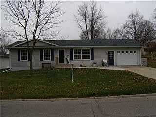 1st image of 210 Valley Dr