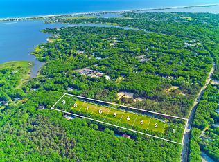 11 Carwin Ln, Westhampton Beach, NY 11978