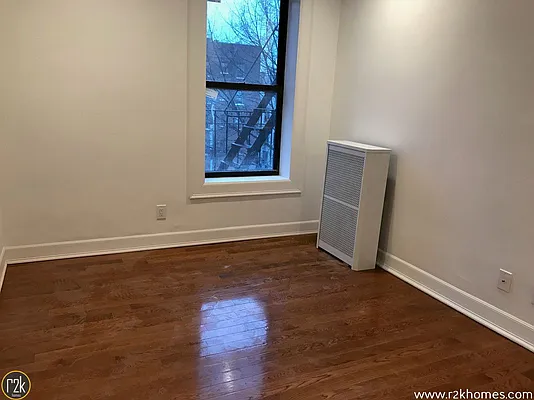 Rented by Realty 2000 Corp | media 25