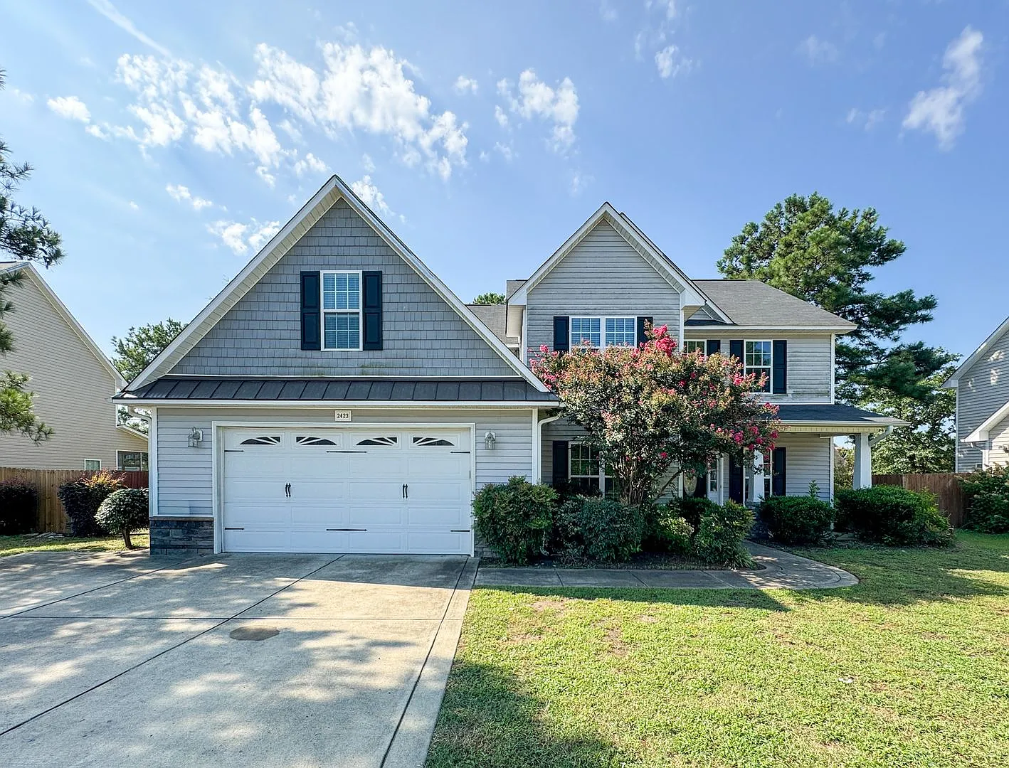 4 Bed 3.5 Bath Home with Bonus Room in Jack Britt — Photo 1