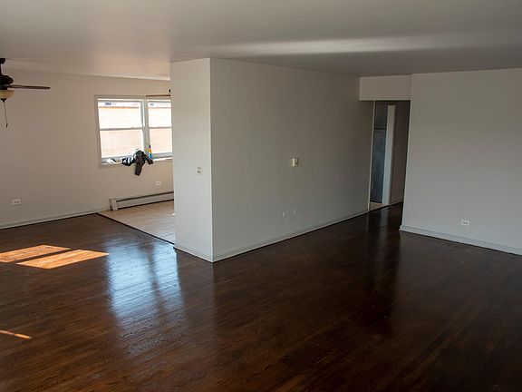 Living room - second view