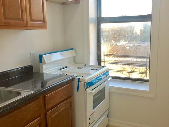 3rd image of 1764 Amsterdam Ave APT 3F