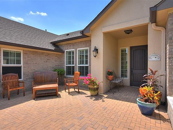 5th image of 109 Crystal Springs Dr